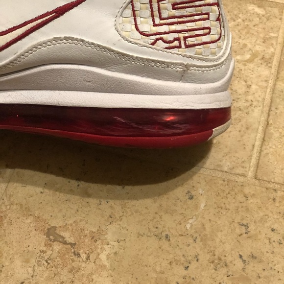 Air Max Lebron 8’s - Picture 3 of 6